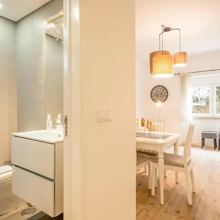 Apartment Guestready -nice 2 Bedroom In Belem!